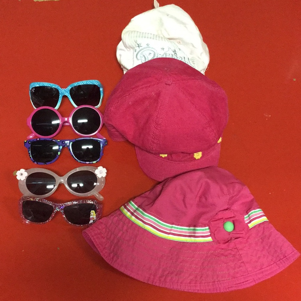 Girls bundle of hats and sunglasses